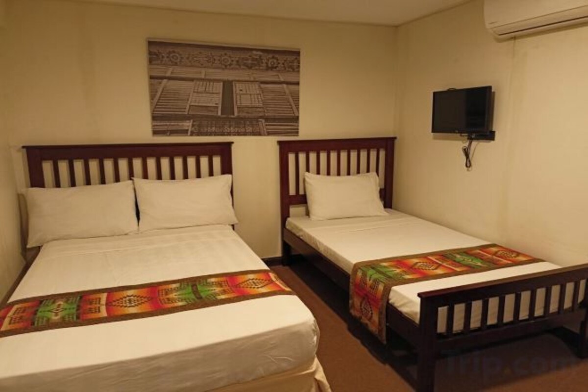 Desk, free WiFi, bed sheets