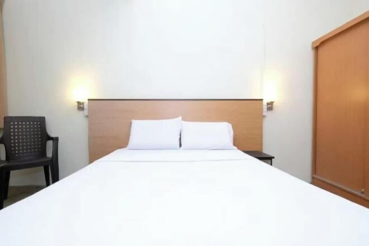 Escrivaninha, Wi-Fi de cortesia, roupa de cama