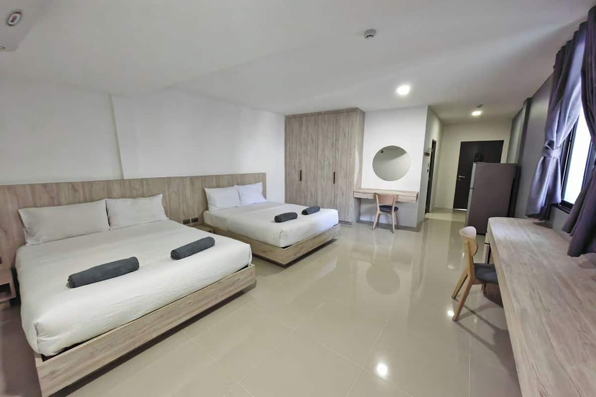 Family Room | Desk, bed sheets
