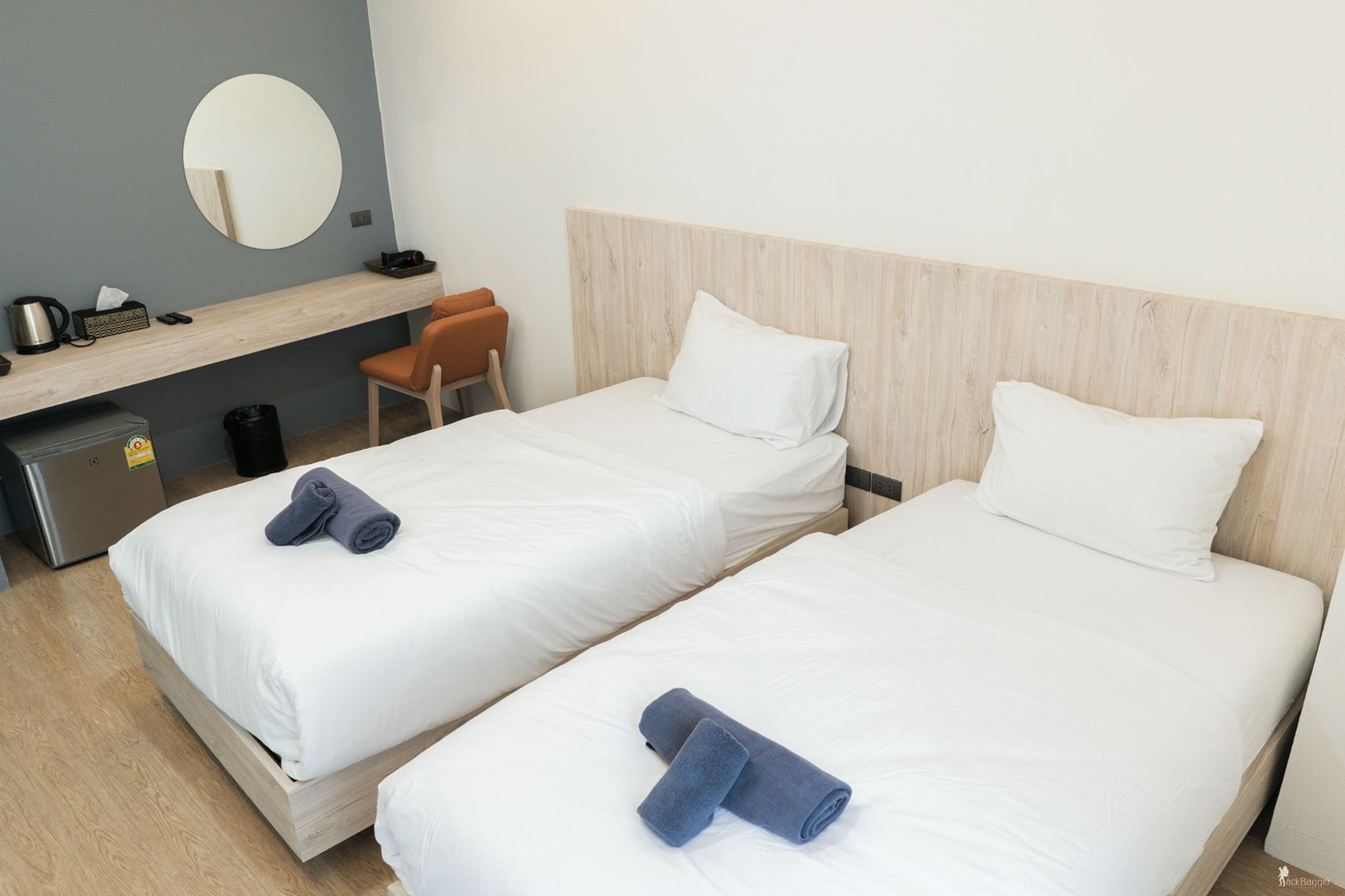 Photo - All day hostel at BTS Bang Chak