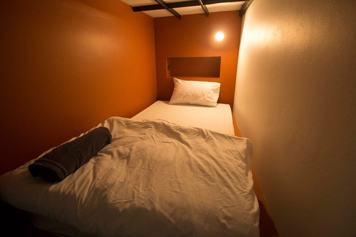 Desk, bed sheets