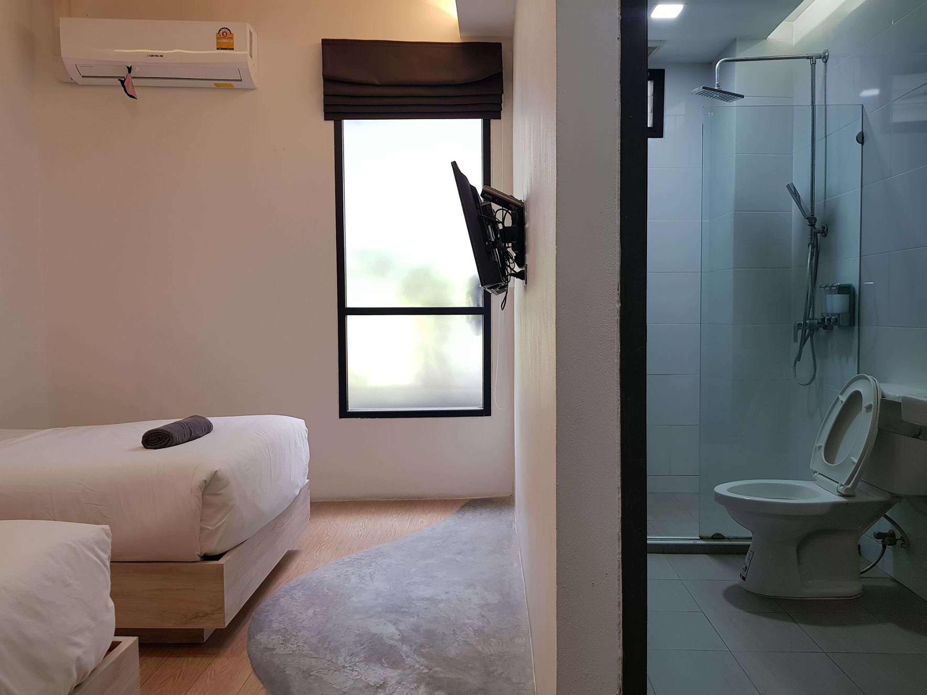 Photo - All day hostel at BTS Bang Chak