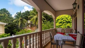 Pemandangan dari hartanah