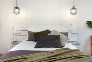 1 makuuhuone, silitysrauta/-lauta, vuodevaatteet