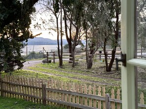 Property grounds - Harbor Kee Peaceful Escape By The Bay  (Bodega Bay)