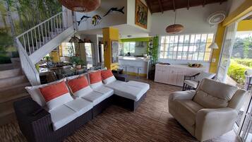 Family Villa | Living area