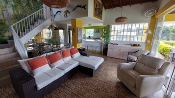 Family Villa | Living area