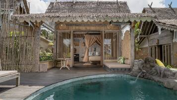 Standard-Villa, Poolblick (Rice Field, Welcome Massage) | Pillowtop-Betten, Minibar, Zimmersafe, Schreibtisch