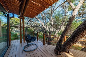 Luxury Studio Suite | Terrace/patio