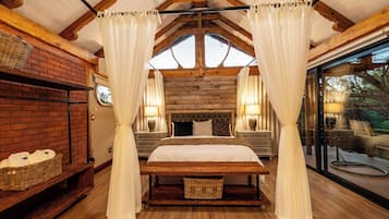 Suite estudio de lujo | Ropa de cama de alta calidad y artículos del minibar gratis