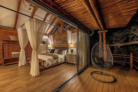 Suite Studio Luxe | Literie de qualité supérieure, articles gratuits dans le mini-bar. Mont Eco Game Reserve