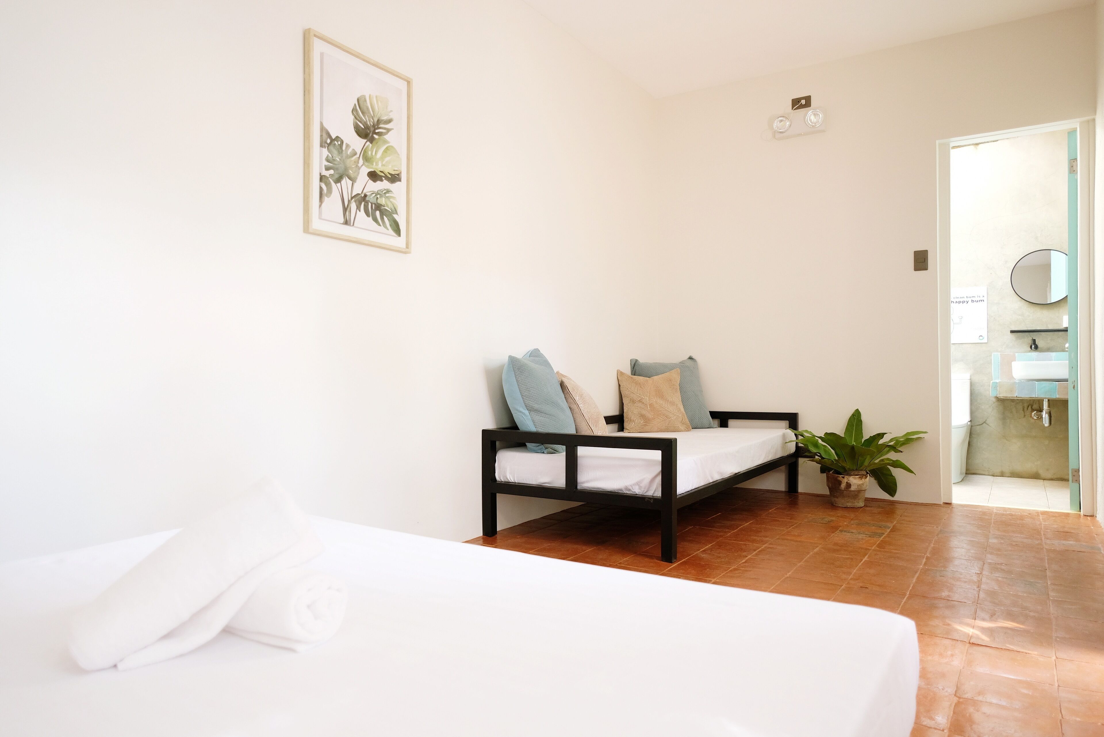 Free WiFi, bed sheets