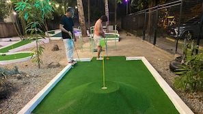 Mini-golf - Mad Monkey Dumaguete (Dumaguete)