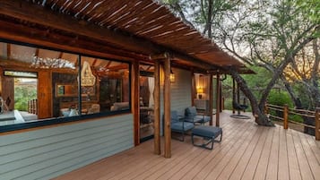 Luxury Room | Terrace/patio