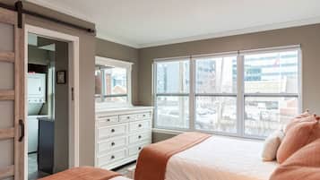 1 bedroom, desk, iron/ironing board, free WiFi