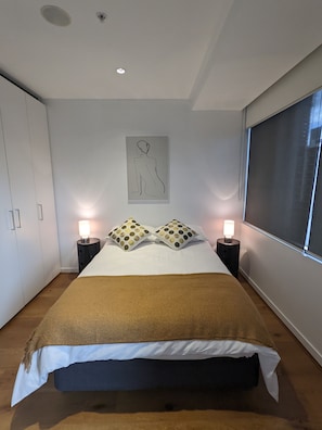 2 bedrooms, WiFi, bed sheets