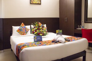 Deluxe kamer | Lakens van Egyptisch katoen, luxe beddengoed, een kluis op de kamer