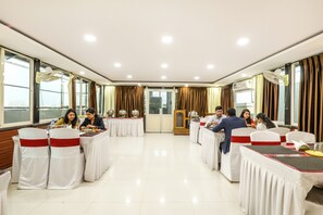 Restaurant - Fabhotel Rms Comforts (Bengaluru)