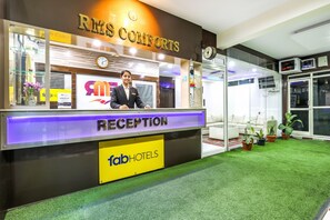 Reception - Fabhotel Rms Comforts (Bengaluru)