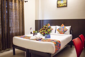 Deluxe Room - Fabhotel Rms Comforts (Bengaluru)