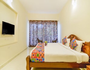 Egyptian cotton sheets, premium bedding, in-room safe, desk - Fabhotel Vinu Valley Resorts (Ootacamund)