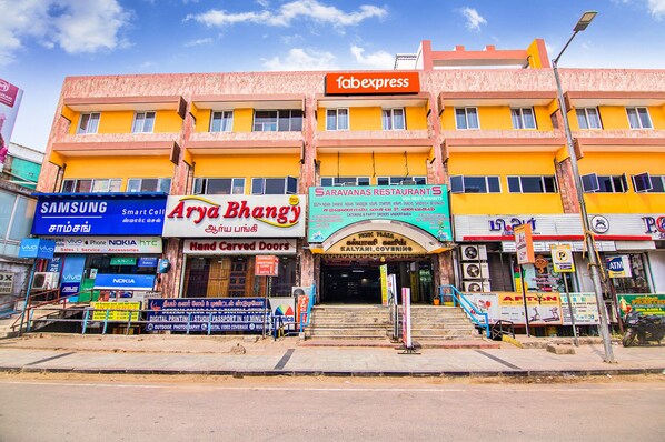 Exterior - Fabexpress Picnic Plaza (Chennai)