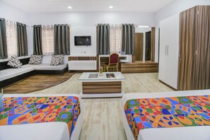 Lakens van Egyptisch katoen, luxe beddengoed, een kluis op de kamer