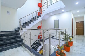 Lobby - Fabhotel Casa (Mohali)