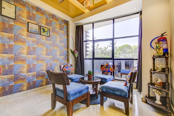 Lobby sitting area - FabHotel Khushi Regent (Bhopal)