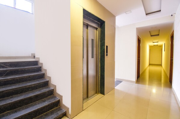 Elevator - Fabexpress Comfort Executive (Paud)