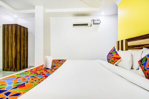 Egyptian cotton sheets, premium bedding, in-room safe, soundproofing - Fabhotel Grand Sheela (Patna)