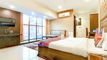 Egyptian cotton sheets, premium bedding, in-room safe, desk