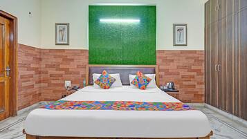 Habitación Deluxe | Sábanas de algodón egipcio, ropa de cama de alta calidad, caja fuerte