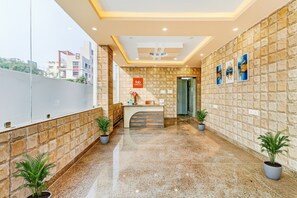 Reception - FabHotel Step Inn (Barasat)