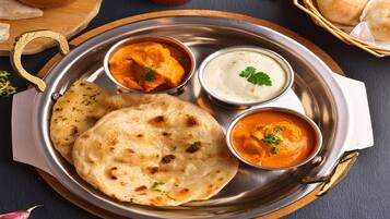 Dagelijks continentaal ontbijt (INR 300 per persoon)