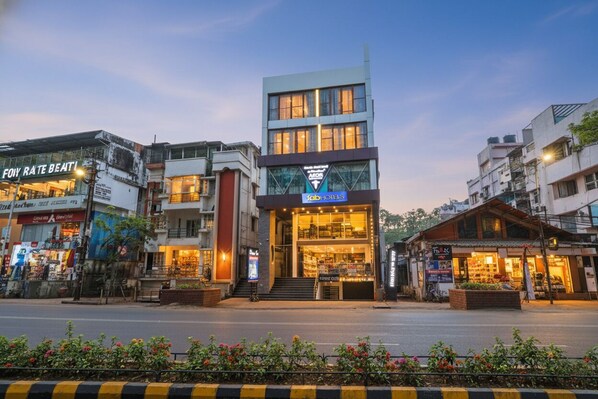 Exterior - Fabhotel Frazer Suites (Bengaluru)