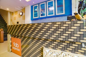 Reception - Fabhotel Easy Stay (Bhopal)