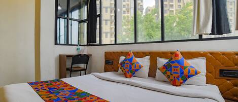 埃及棉床单、高档床上用品、客房内保险箱、办公桌