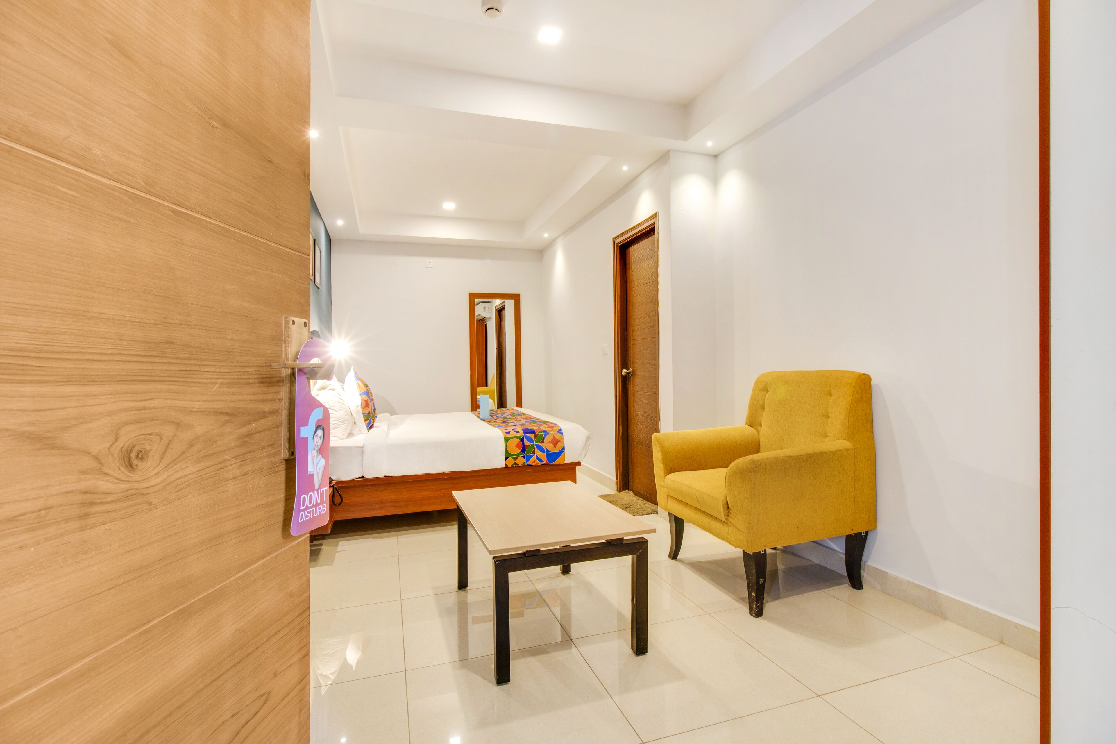 egyptian cotton sheets, premium bedding, in-room safe, desk