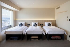 Kamar Khas, 3 kamar tidur, Bebas Asap Rokok, pemandangan kota | Brankas, meja kerja, ruang kerja ramah laptop, dan tirai kedap cahaya