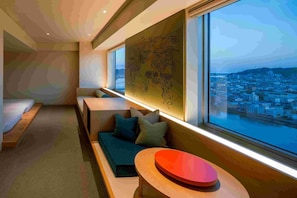 Signature Room, 2 Bedrooms, Non Smoking, City View | 1 bedroom, in-room safe, desk, laptop workspace