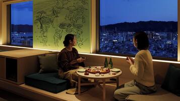 Signature Room, 2 Bedrooms, Non Smoking, City View | 1 bedroom, in-room safe, desk, laptop workspace