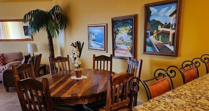 Comfy 2 BR condo in Sandy Beach