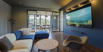 2 habitaciones, decoración personalizada y muebles diferentes