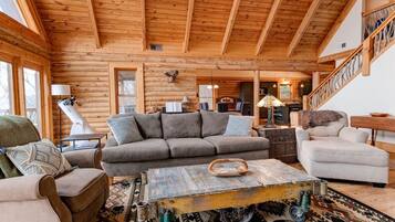 Smart TV, fireplace, DVD player, printers