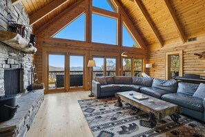 スマートテレビ、暖炉、DVD プレーヤー、プリンター