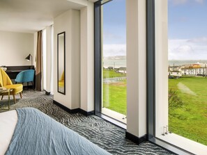 Premium Room, 1 Double Bed | Desk, laptop workspace, iron/ironing board, free WiFi - Ibis Styles Paignton (Paignton)