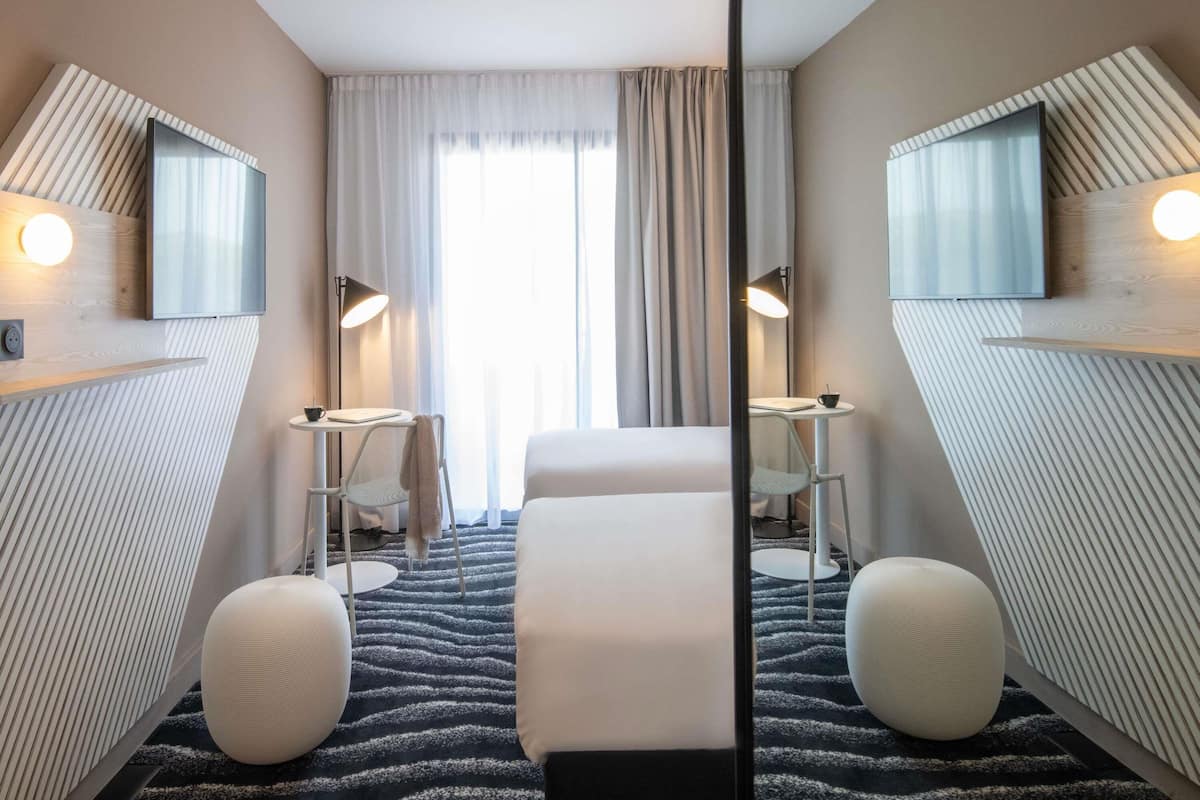 Standard Room, 2 Twin Beds, Balcony | Premium bedding, in-room safe, laptop workspace, blackout drapes
