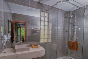 Habitación doble Confort | Tabla de planchar con plancha y wifi gratis 