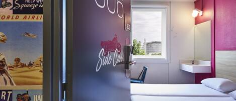 Kamer | Een laptopwerkplek, geluiddichte muren, reisbedje, gratis wifi